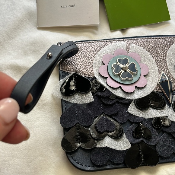 Brand New Kate Spade Medium L-Zip  wrestle.🆕 - Picture 3 of 4